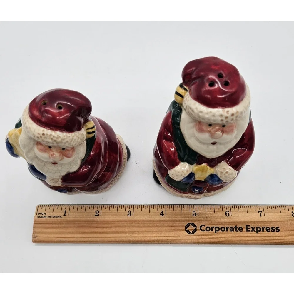 Ganz Santa Claus Salt‎ and Pepper Shakers Ceramic Christmas Holiday Decor